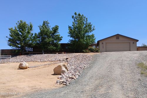 17985 E Hunter Ln, Dewey-Humboldt, AZ, 86327-7429 | Card Image
