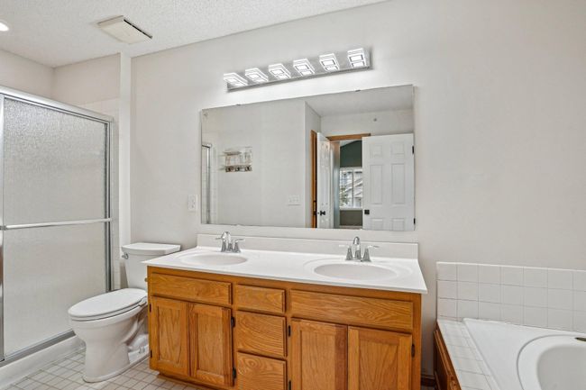24-web-or-mls-Niagara Ln-2204-024.jpg | Image 19
