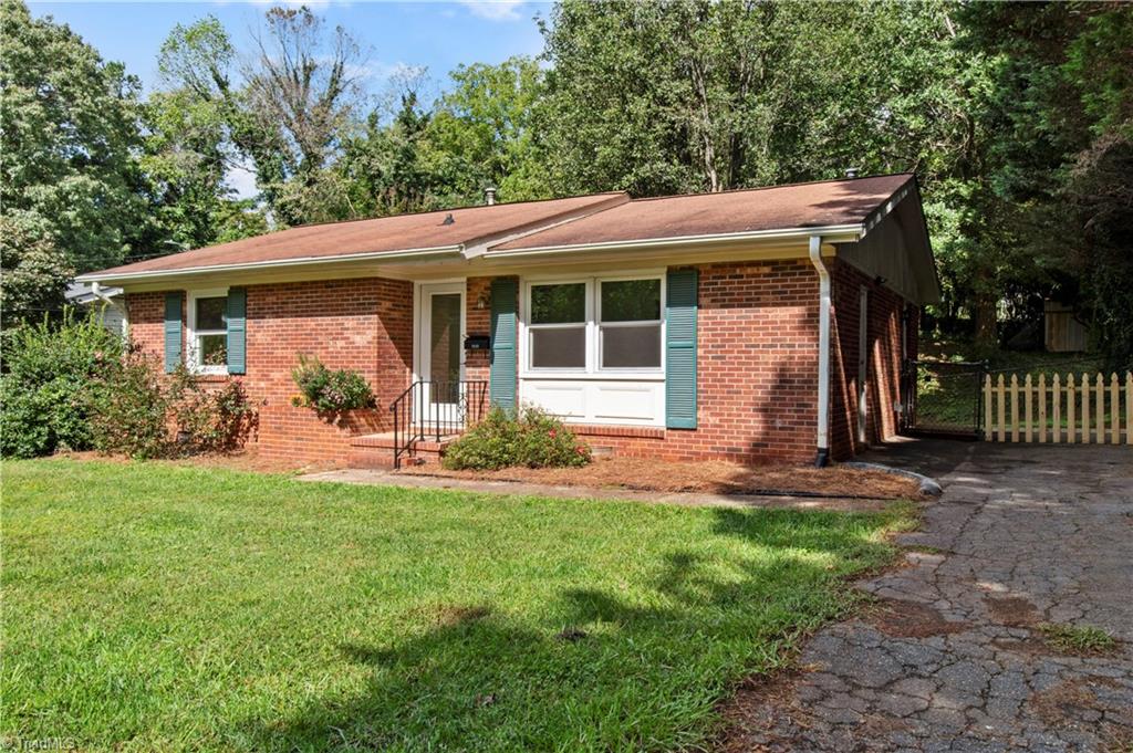 Deborah Ln, Winston Salem, NC 27103