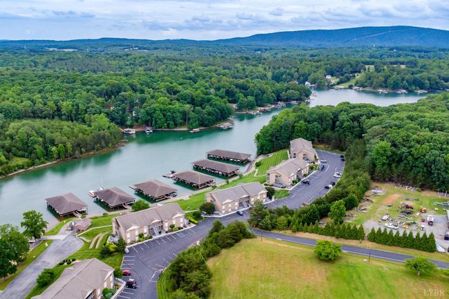 UNIT-5 - 1103 Mariners Way, Condo with 2 bedrooms, 2 bathrooms and null parking in Huddleston VA | Image 49