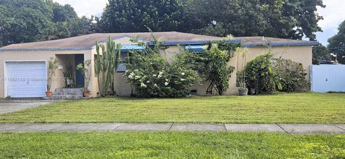 243 Nw 62nd Ct, Miami, FL, 33126-4519 | Card Image