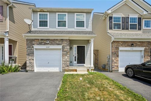 2127 Huntington Ln, Easton, PA, 18040-8400 | Card Image