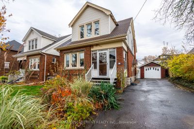 53 Tuxedo Ave S, House other with 3 bedrooms, 2 bathrooms and 4 parking in Hamilton ON | Image 3