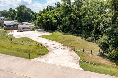 20920 Crosby Fwy, Crosby, TX, 77532-2167 | Card Image