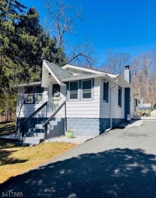 44 Budd Lake Heights Rd, Budd Lake, NJ, 07828-1102 | Card Image