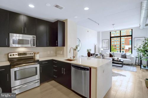 320-520 John Carlyle St, ALEXANDRIA, VA, 22314-6815 | Card Image