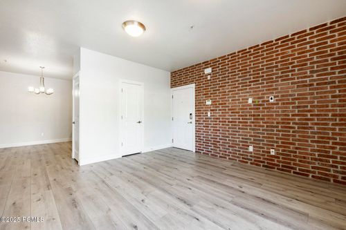 b8-170 E Belmont Ave, Salt Lake City, UT, 84111-4247 | Card Image