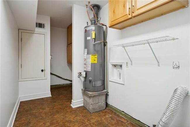 Laundry Room | Image 17