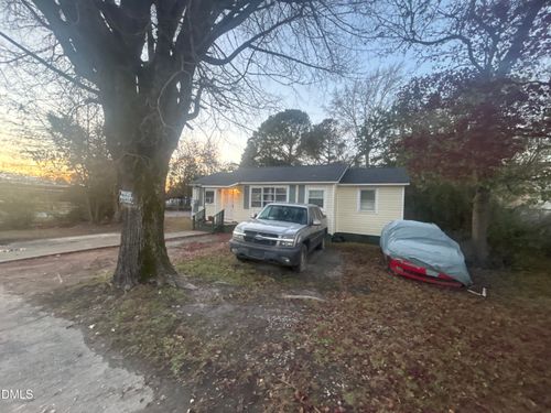 605 N Fayetteville Ave, Dunn, NC, 28334-3917 | Card Image