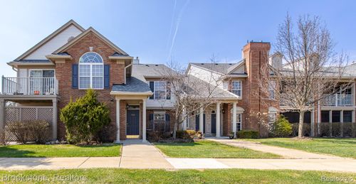 5292 Brookemonte Cir, Rochester, MI, 48306-5014 | Card Image