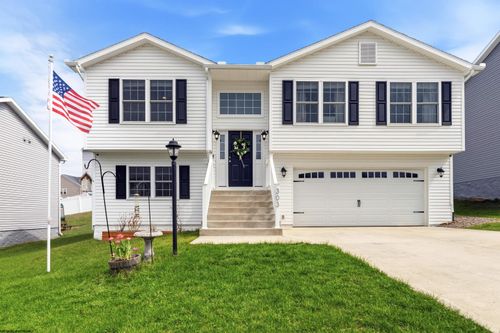 303 Wyatts Way, Morgantown, WV, 26508-1680 | Card Image