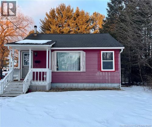 733 Maclaren Ave, Fredericton, NB, E3A3L4 | Card Image