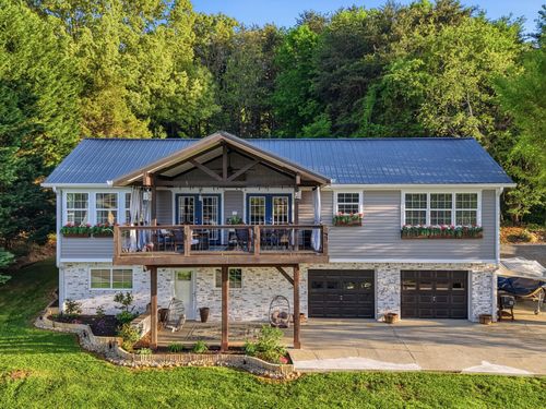 2526 Scenic Lake Cir, Morristown, TN, 37814-7737 | Card Image