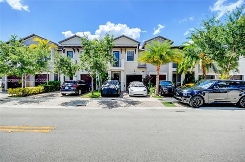 5820 Nw 104th Ct, Doral, FL, 33178 | Card Image