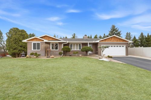 1680 129th Cir Nw, Coon Rapids, MN, 55448-1360 | Card Image