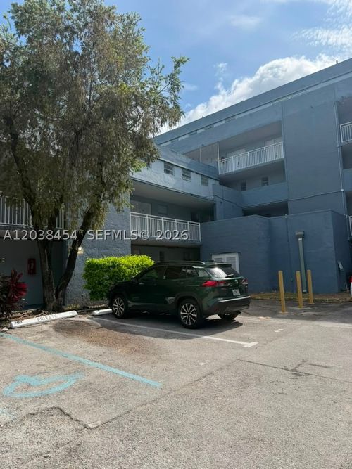 l225-9375 Fontainebleau Blvd, Miami, FL, 33172-5654 | Card Image