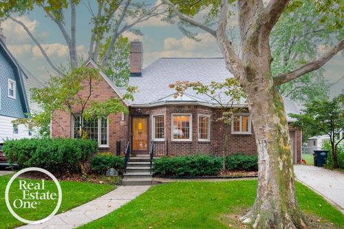 855 Loraine Street, Grosse Pointe, MI, 48230 | Card Image
