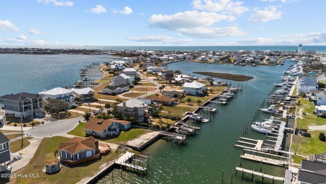 247 Bay View Blvd, House other with 4 bedrooms, 3 bathrooms and 1 parking in Atlantic Beach NC | Image 40