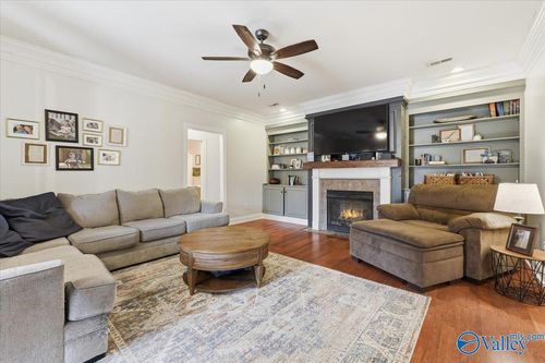 110 Hickory Gln, Huntsville, AL, 35811-7955 | Card Image