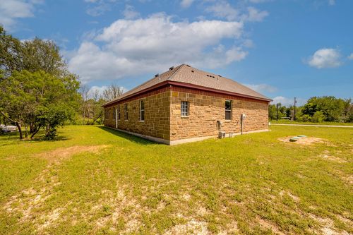 3024 Red Oak Dr, Granbury, TX, 76048-3554 | Card Image