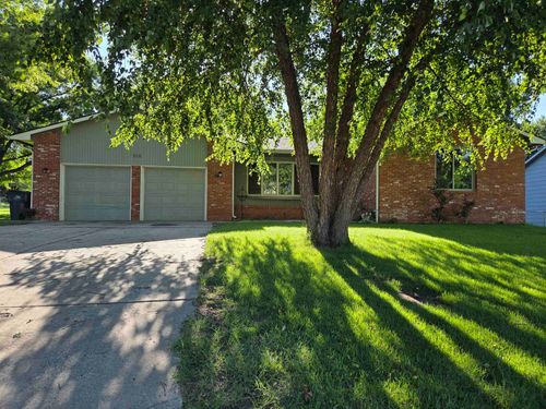516 Moy Ln, Mulvane, KS, 67110-1217 | Card Image