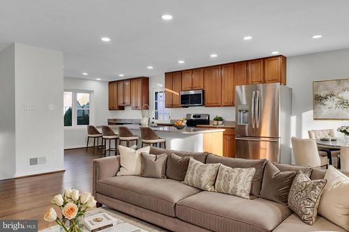 4224 Kinmount Rd, LANHAM, MD, 20706-1952 | Card Image