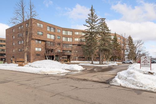apt-410w-2275 Youngman Ave, Saint Paul, MN, 55116-4408 | Card Image