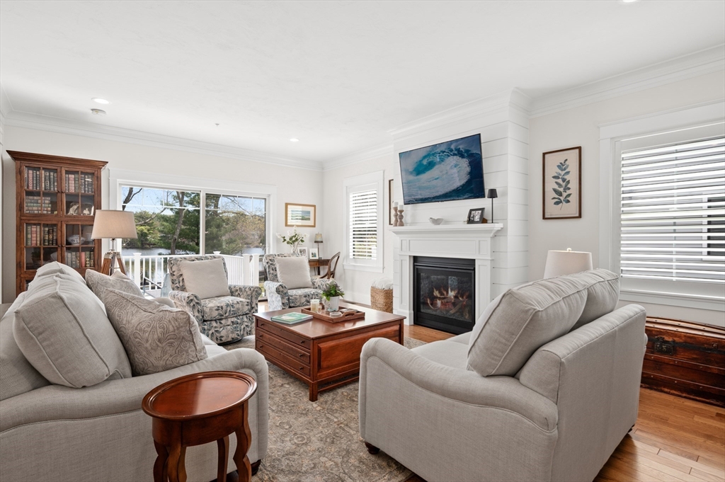 Cutter Ln, Amesbury, MA 01913