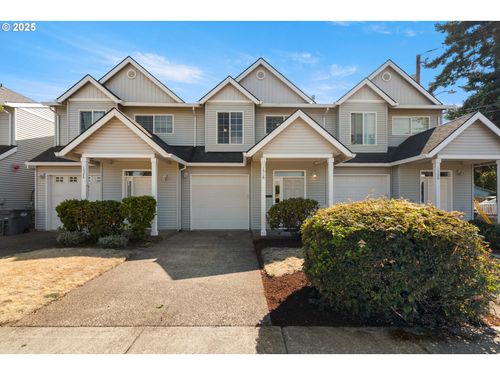 1518 Se Oak St, Hillsboro, OR, 97123-4312 | Card Image