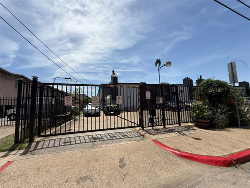 apt-139-4323 Brown St, Dallas, TX, 75219-2537 | Card Image