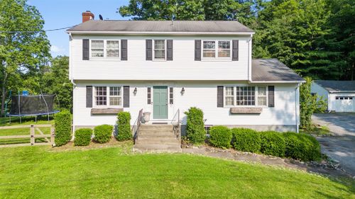 27 Knoell Rd, Goshen, NY, 10924-5402 | Card Image