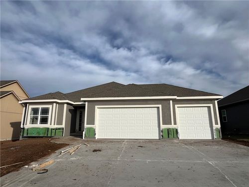 11804 E 231st St, Peculiar, MO, 64078-9628 | Card Image