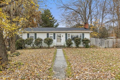 133 Crescent Dr, Bristol, TN, 37620-8315 | Card Image