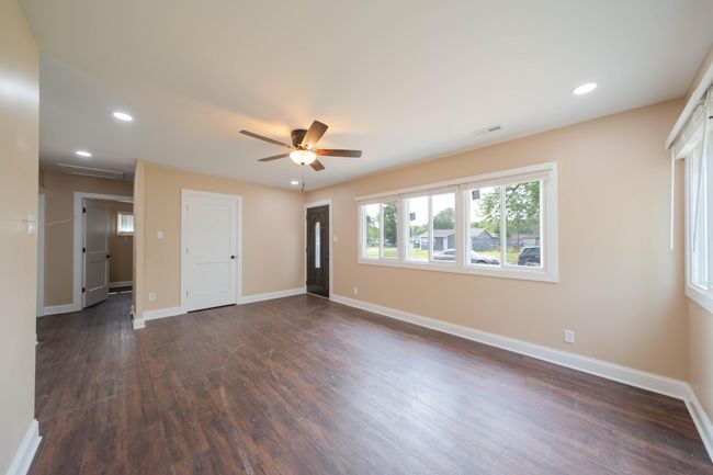 Livingroom 3 | Image 9