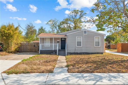 325 Beverly Dr, Corpus Christi, TX, 78411-1810 | Card Image