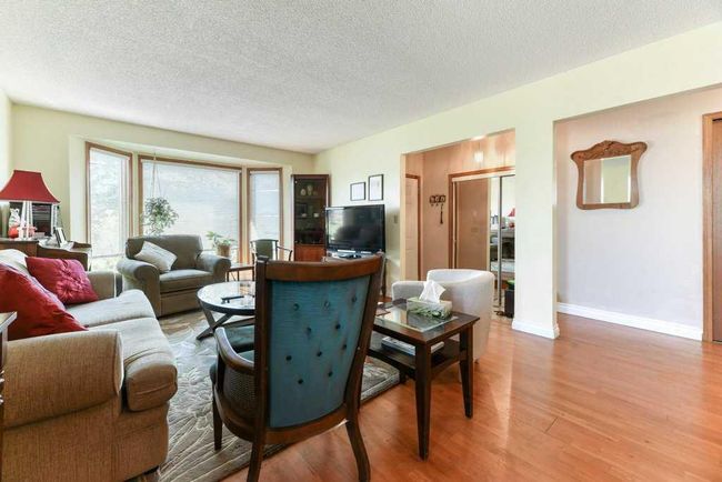 41 Sunhaven Close Se, Home with 4 bedrooms, 3 bathrooms and 4 parking in Calgary AB | Image 11