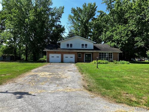 4612 Wood Duck Rd, Pinckneyville, IL, 62274-3112 | Card Image