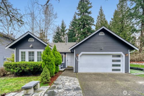 11850 Ne 105th Ln, Kirkland, WA, 98033-5040 | Card Image