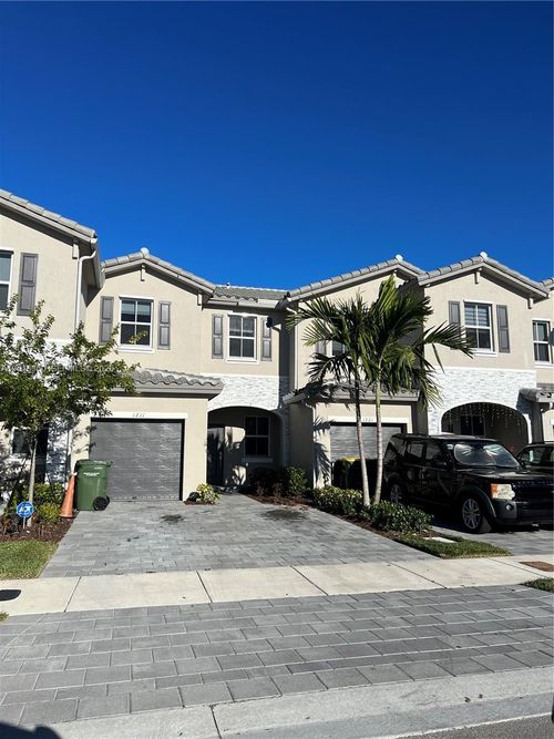 1211 Se 27th Ter, Homestead, FL, 33035-2586 | Card Image