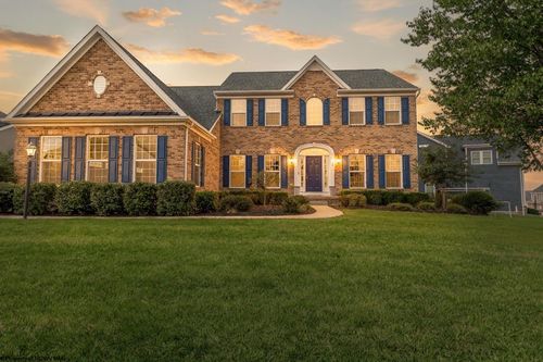 77 Falling Water Ln, Morgantown, WV, 26508-8653 | Card Image