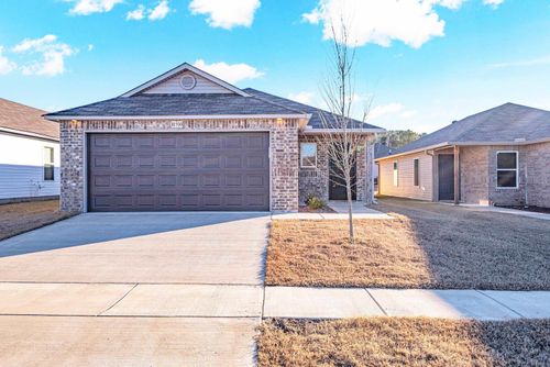 10300 Debbie Dr, North Little Rock, AR, 72113-7821 | Card Image