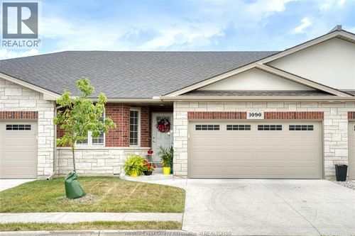 1090 Peabody Ave, Windsor, ON, N8P0C2 | Card Image