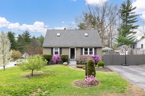 12 Wedgewood Drive, Concord, NH, 03301 | Card Image