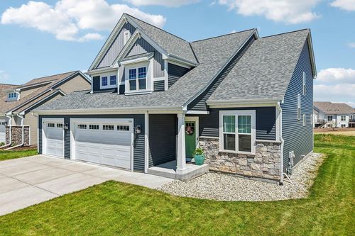 1390 Foxwood Pass, Oconomowoc, WI, 53066-3089 | Card Image