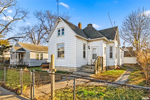 204 Catherine St, Pekin, IL, 61554-3148 | Card Image