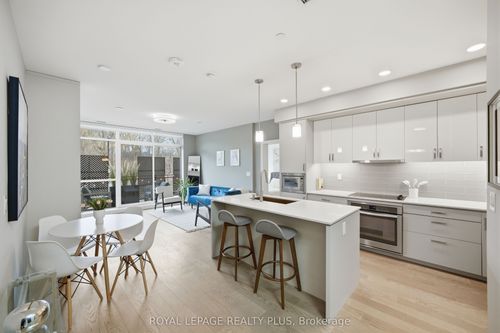 105-1575 Lakeshore Rd W, Mississauga, ON, L5J0B1 | Card Image