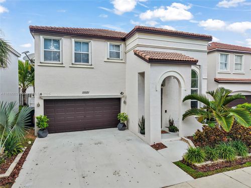 15521 Sw 50th Ct, Miramar, FL, 33027-5631 | Card Image