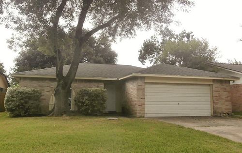 10011 Appleridge Dr, Houston, TX, 77070-4702 | Card Image