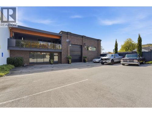 935 Sherwood Avenue, Coquitlam, BC, V3K1A9 | Card Image