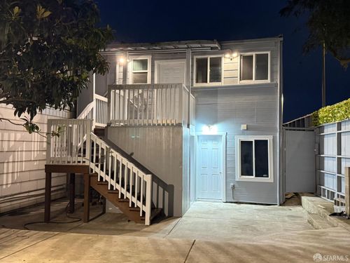 766 Thornton Ave, San Francisco, CA, 94124-2560 | Card Image